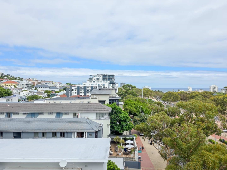 2 Bedroom Property for Sale in Green Point Western Cape
